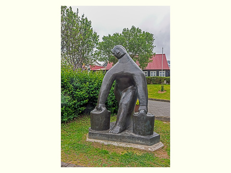 All Images By Ron MacDonnell Roberts.  © 2023.  All Rights Reserved.