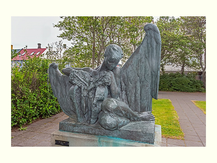 All Images By Ron MacDonnell Roberts.  © 2023.  All Rights Reserved.