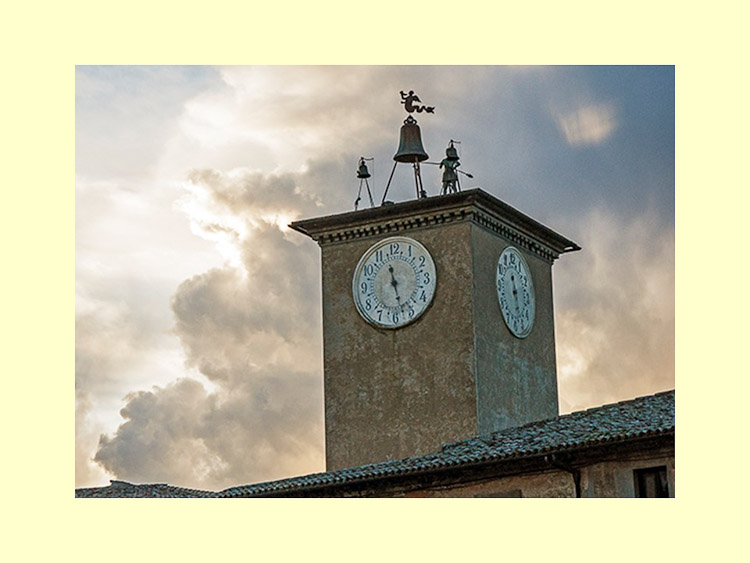 Image By Ron MacDonnell Roberts.  © 2014.  All Rights Reserved.